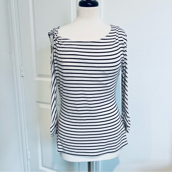 Vince Camuto Striped Cold Shoulder Top Women's Sz Medium Long Sleeve Knot Detail - Picture 1 of 10
